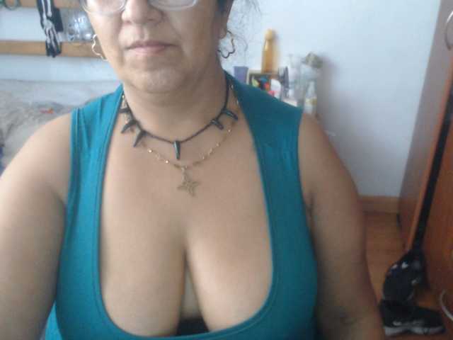 Meganny live cam preview
