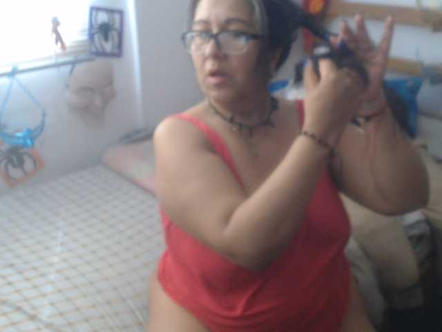 Meganny2023 live cam on BongaCams