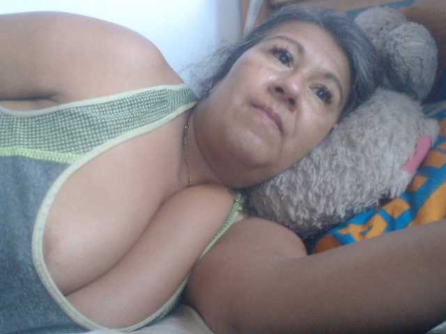 Meganny2023 live cam on BongaCams