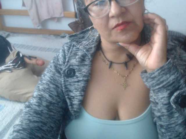 Meganny live cam preview