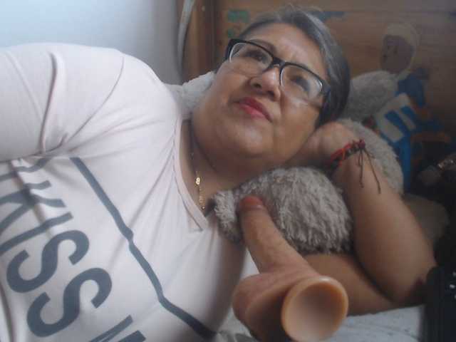 Meganny2023 live cam on BongaCams