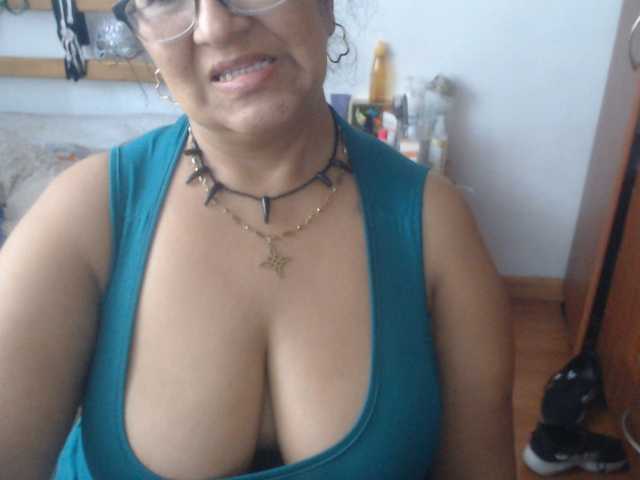 Meganny live cam preview
