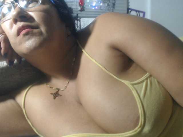 Meganny2023, live now on BongaCams