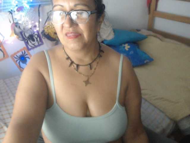 Meganny2023 live cam on BongaCams