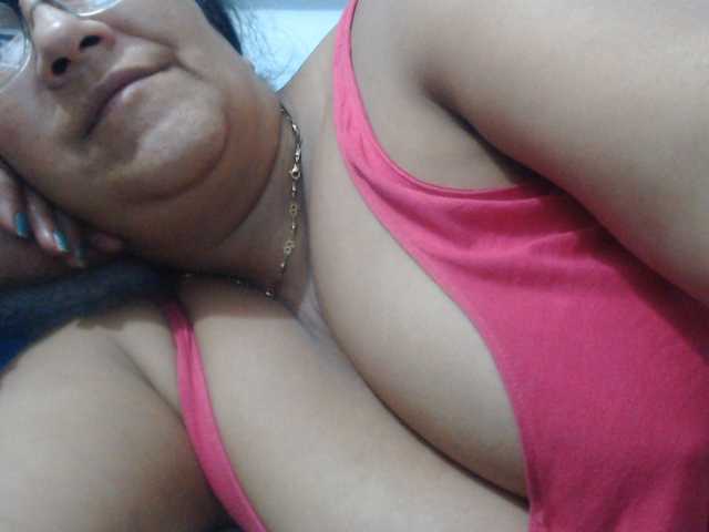 Meganny2023 live cam on BongaCams