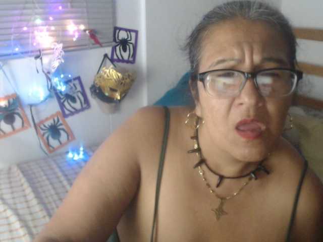 Meganny2023, en vivo ahora en BongaCams