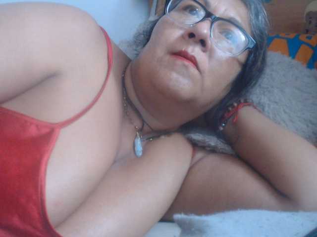 Meganny2023 live cam on BongaCams
