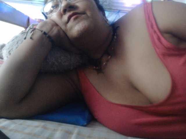 Meganny2023 live cam on BongaCams