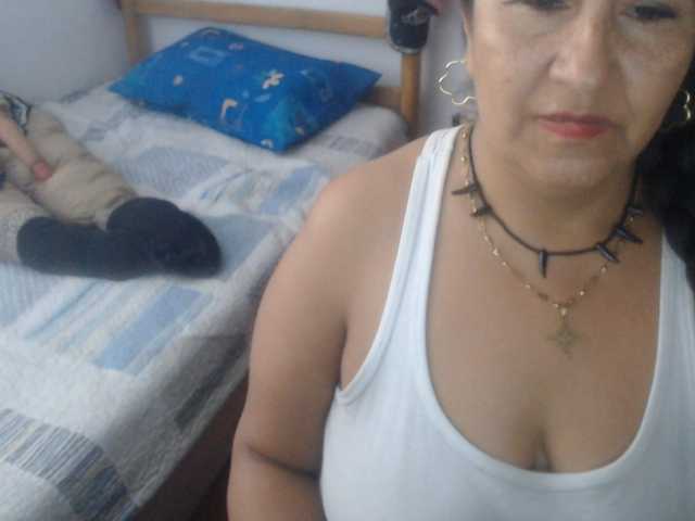 Meganny2023 live cam on BongaCams