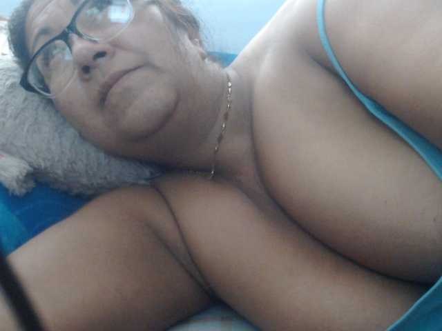 Meganny2023 live cam on BongaCams