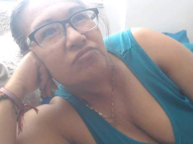 Meganny live cam preview