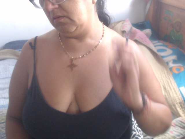 Meganny2023 live cam on BongaCams