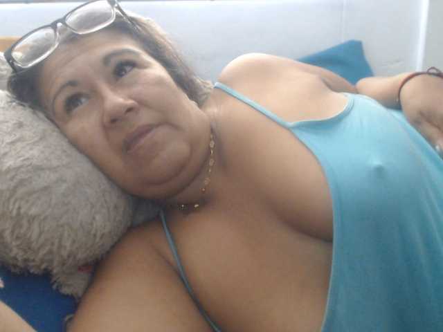 Meganny2023 live cam on BongaCams