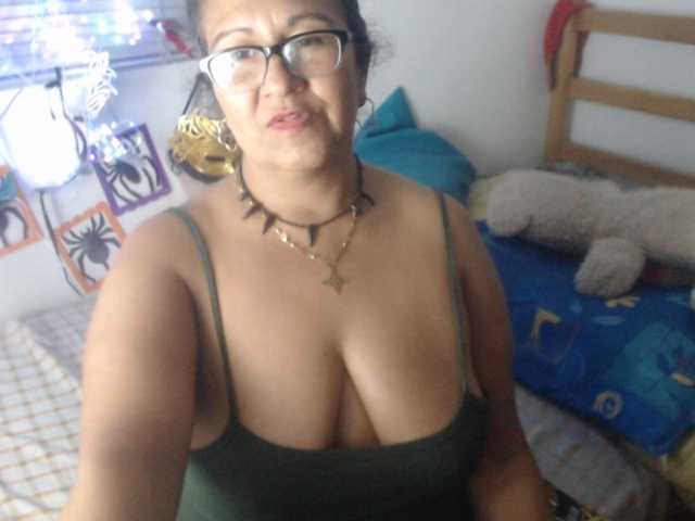 Meganny2023, en vivo ahora en BongaCams