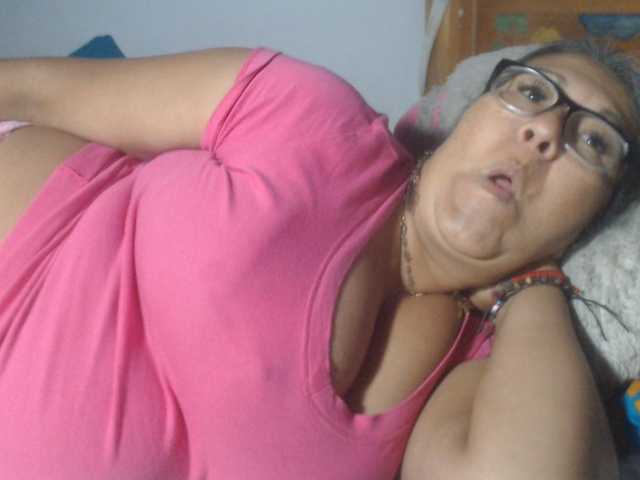 Meganny2023 live cam on BongaCams