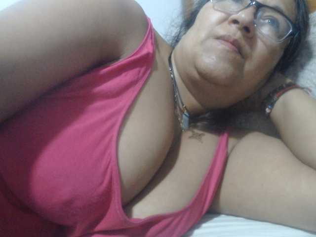 Meganny2023 live cam on BongaCams