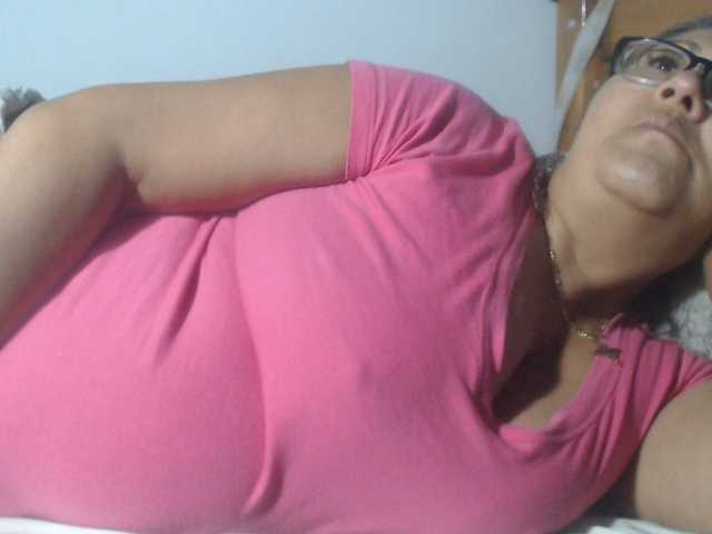 Meganny2023 live cam on BongaCams