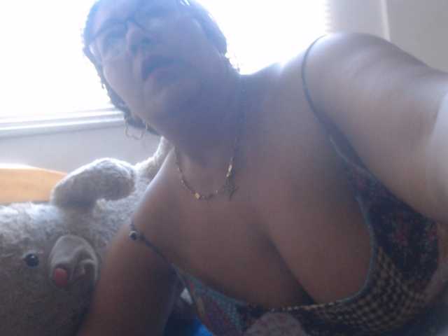 Meganny2023 live cam on BongaCams