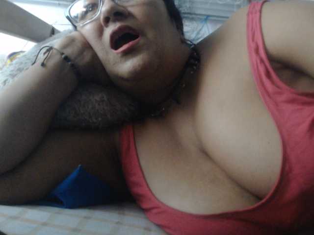 Meganny2023 live cam on BongaCams