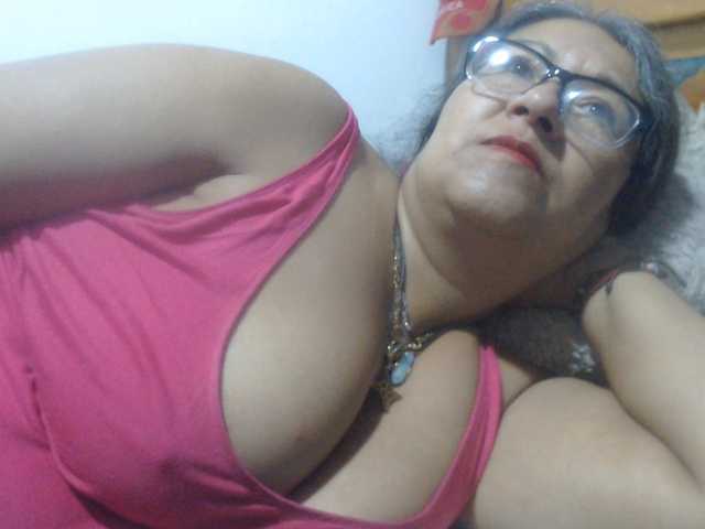 Meganny2023 live cam on BongaCams