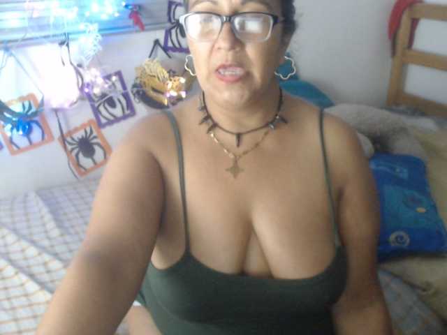 Meganny2023, en vivo ahora en BongaCams