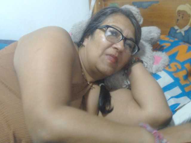 Meganny2023 live cam on BongaCams