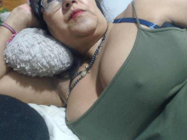 Meganny2023 live cam on BongaCams