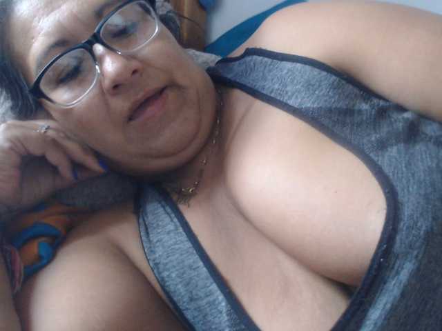 Meganny2023 live cam on BongaCams