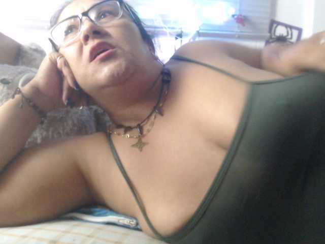 Meganny2023, en vivo ahora en BongaCams
