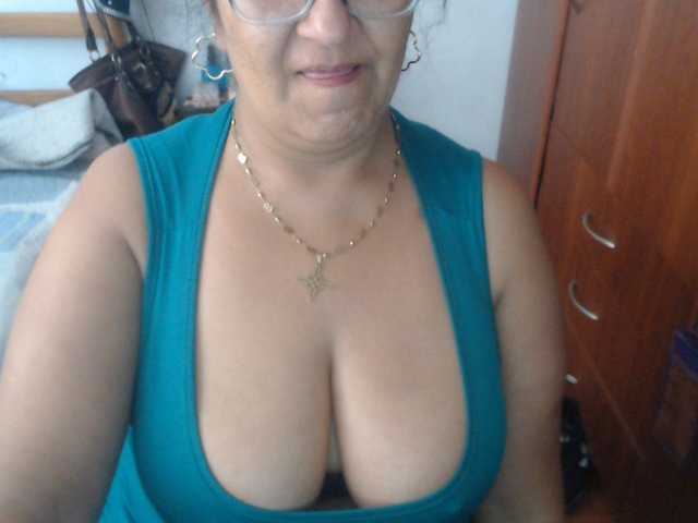 Meganny live cam preview
