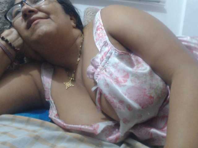 Meganny2023 live cam on BongaCams