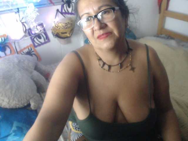 Meganny live cam preview