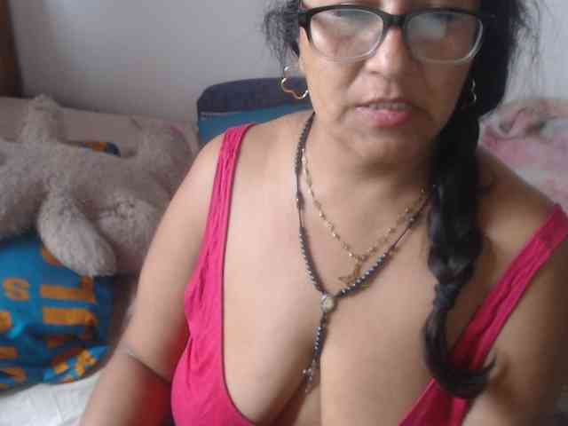 Meganny2023 Live Webcam on BongaCams
