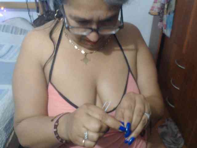 Meganny2023's webcam live show