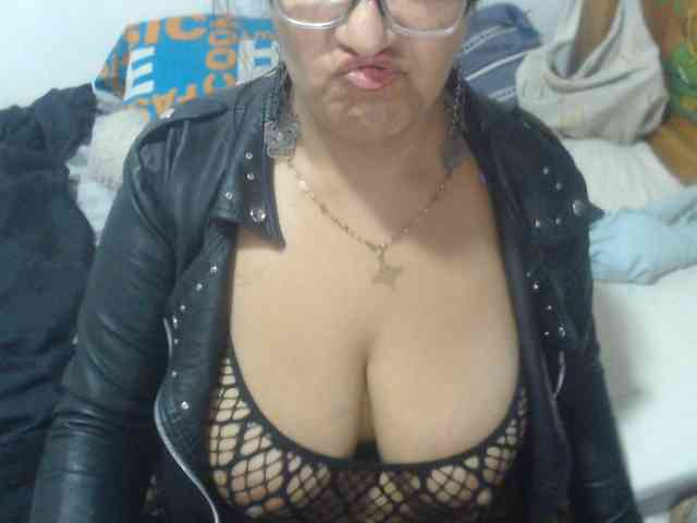 Meganny2023 Live Webcam on BongaCams