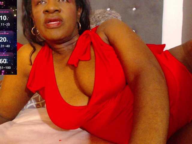 ebony-susy