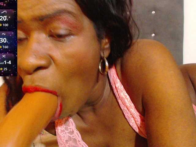 ebony-susy