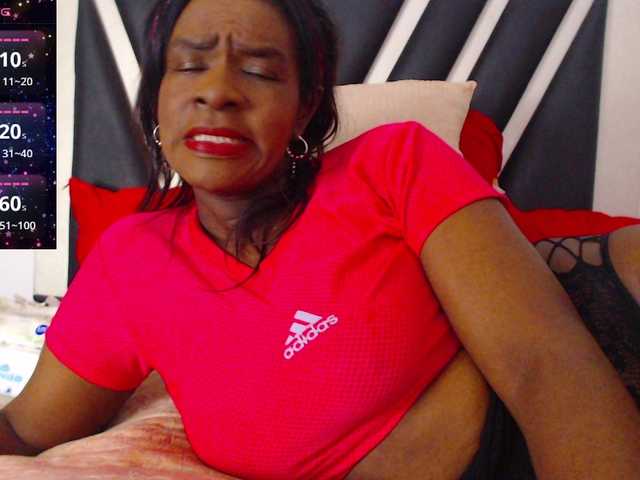 ebony-susy