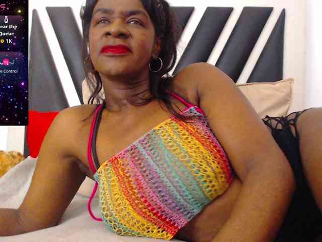 ebony-susy webcam