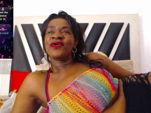 ebony-susy webcam