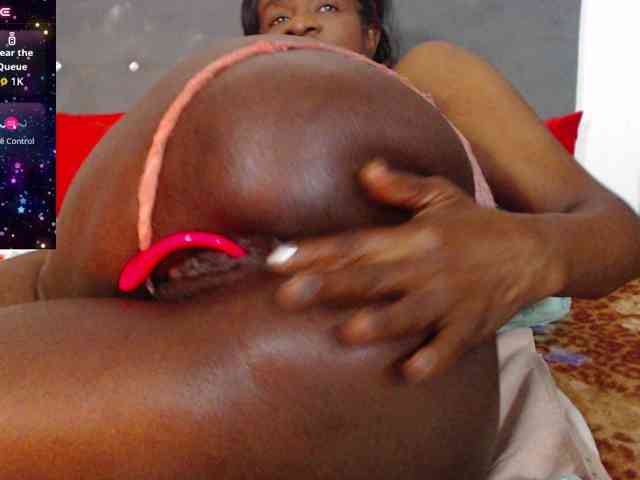 ebony-susy