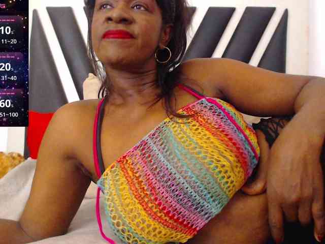 ebony-susy webcam