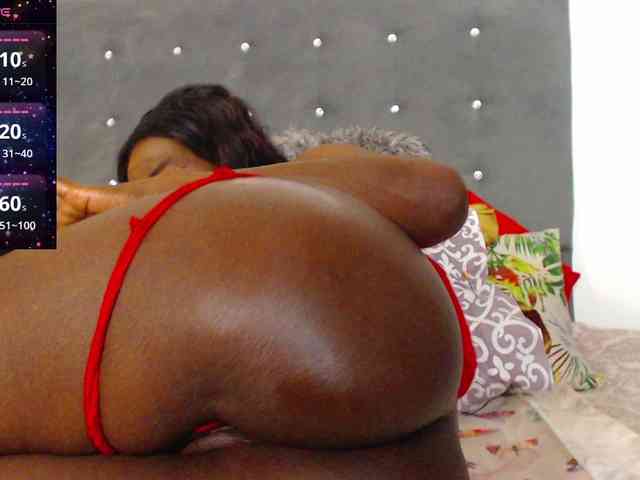 ebony-susy