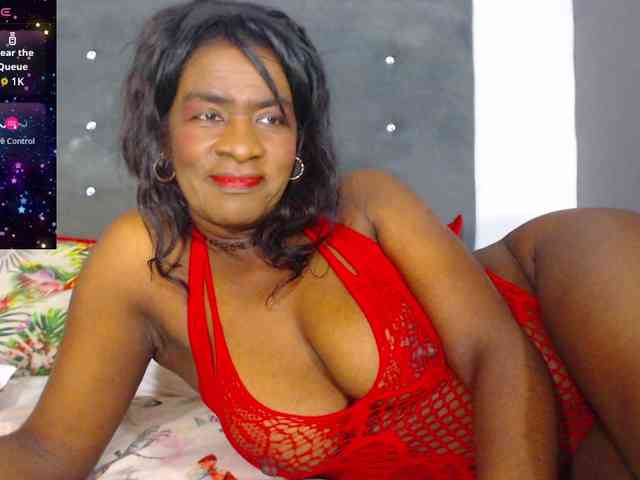 ebony-susy webcam