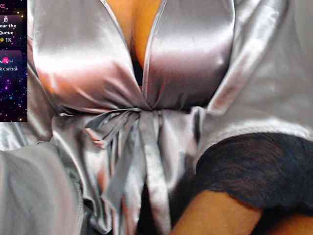 ebony-susy