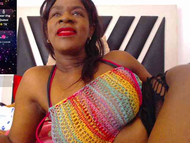 Modelo: ebony-susy