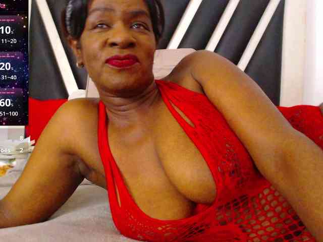 ebony-susy webcam