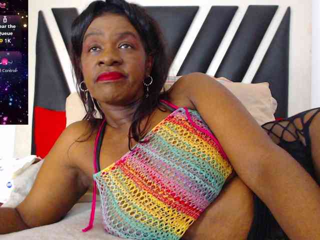 ebony-susy