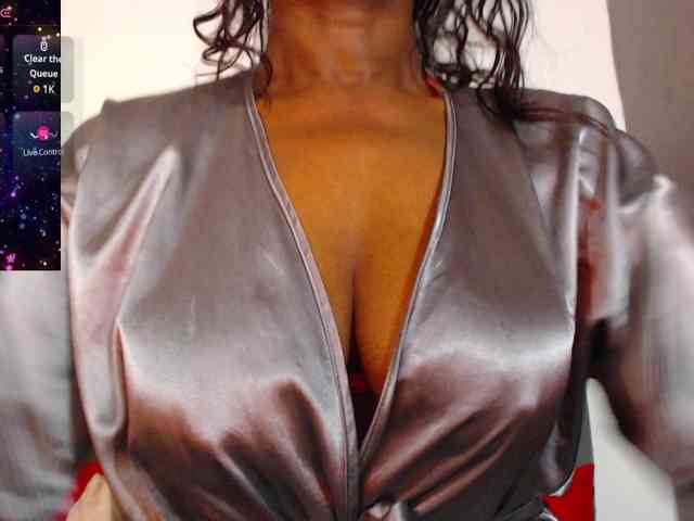 ebony-susy