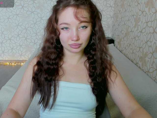 LissaCristal's BongaCams show and profile